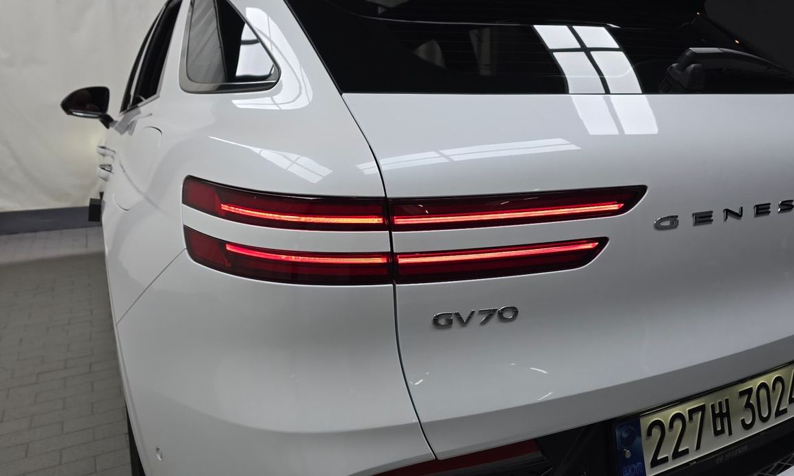 Genesis GV70 2023