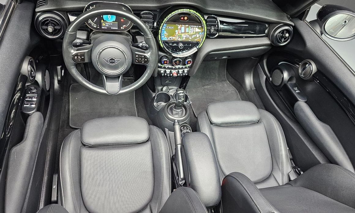Mini Cooper Convertible 2024