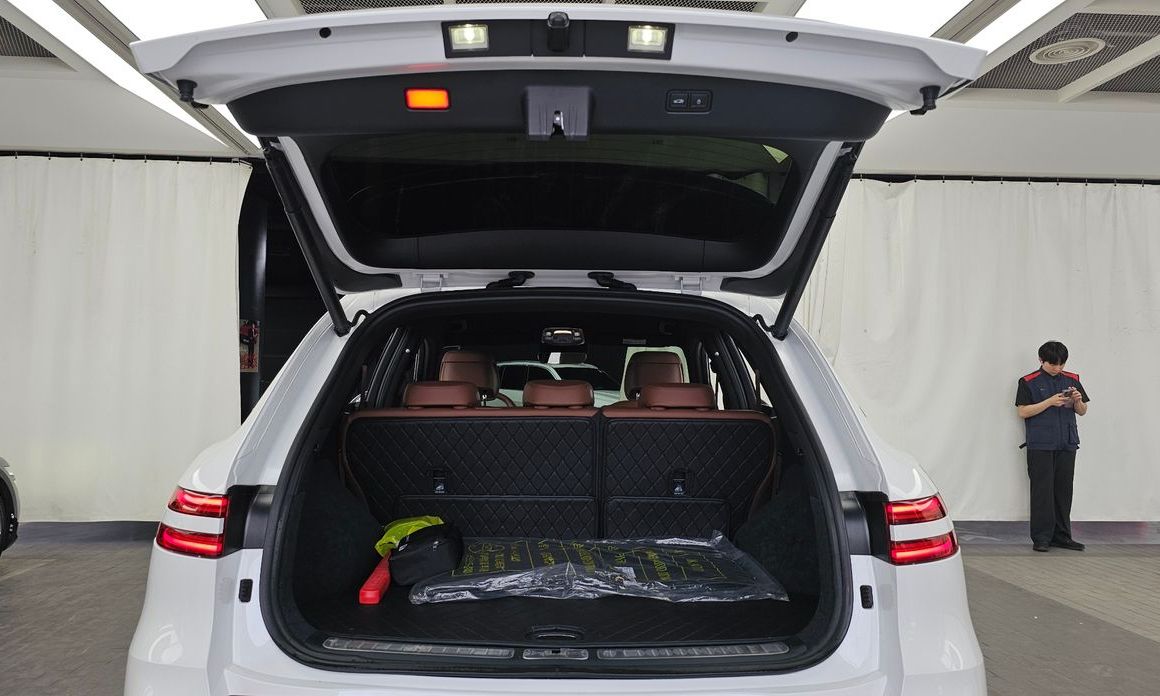 Genesis GV70 2025