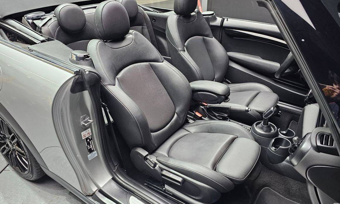 Mini Cooper Convertible 2024