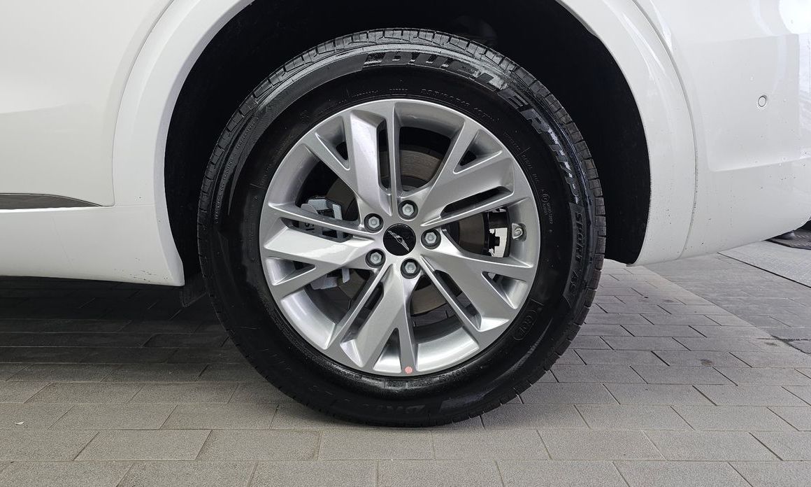 Genesis GV70 2025