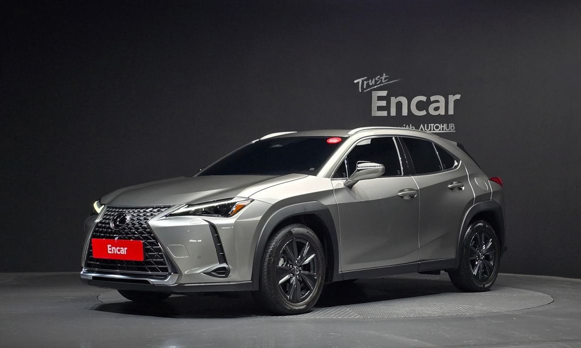 Lexus UX 2026