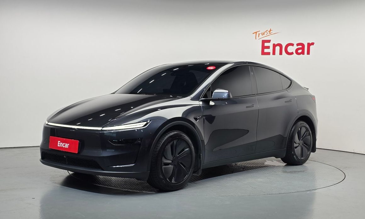 Tesla Model Y 2025