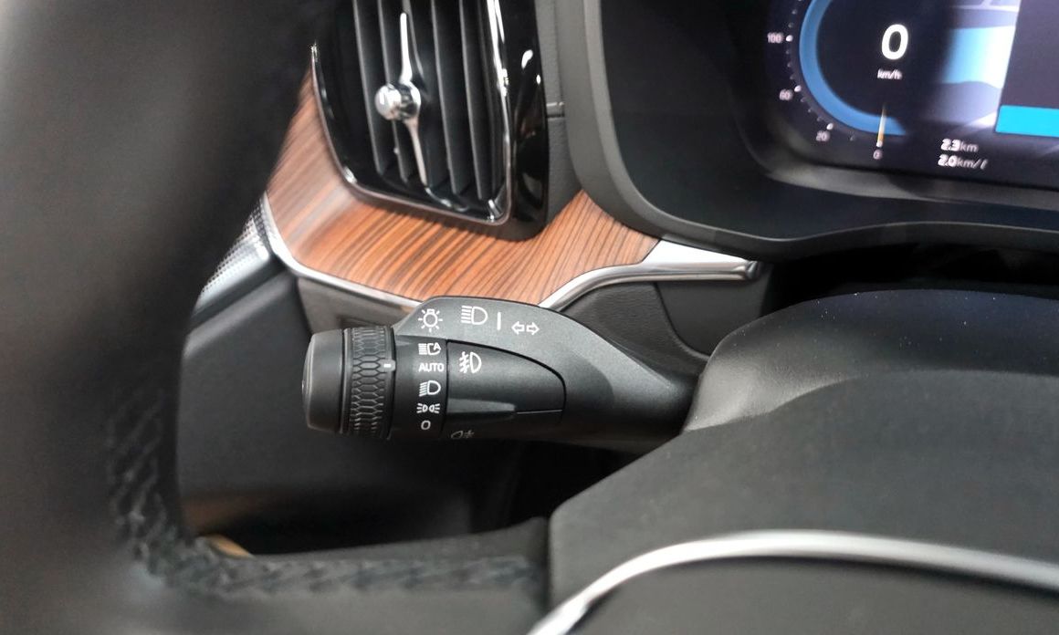 Volvo XC60 2025