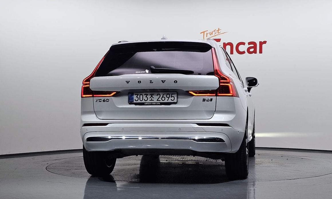 Volvo XC60 2025
