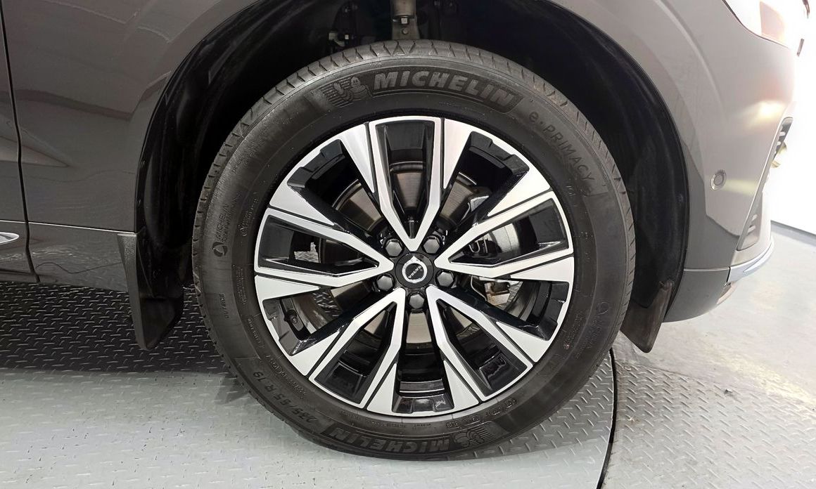 Volvo XC60 2025