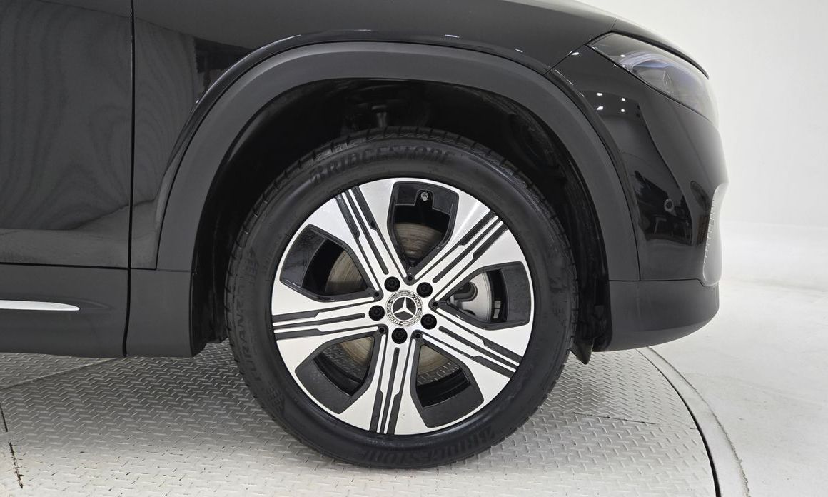 Mercedes-Benz EQB 2025