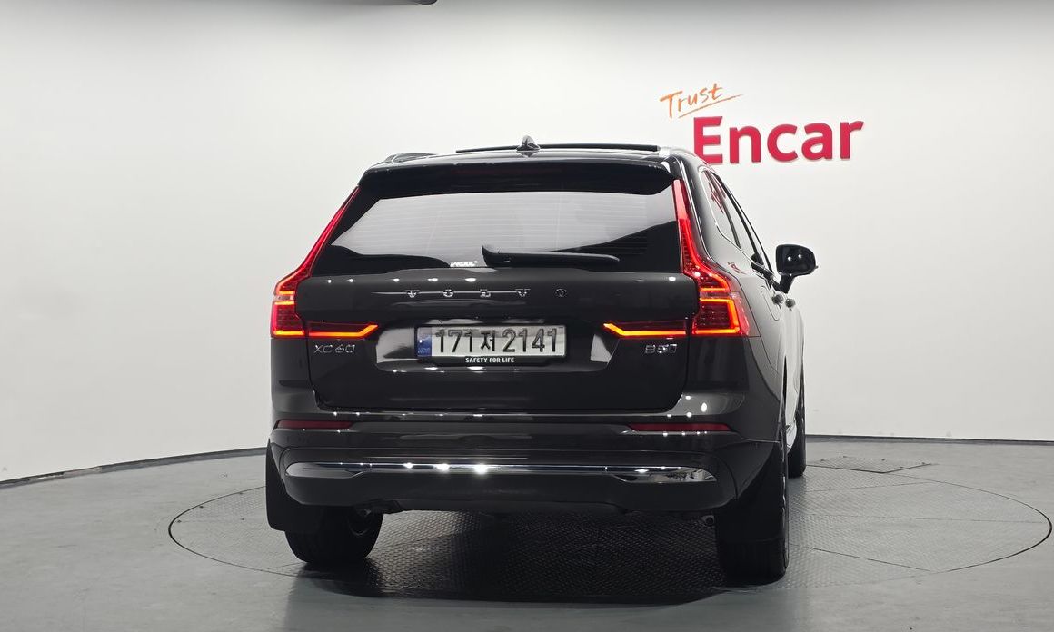 Volvo XC60 2025