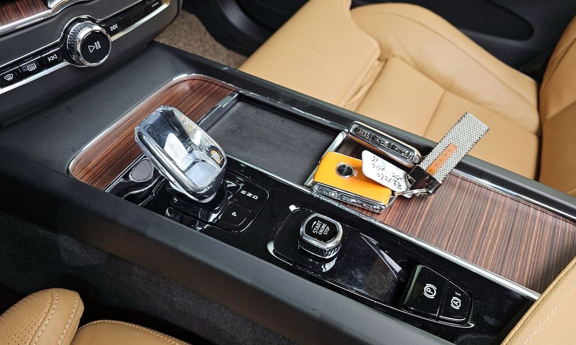 Volvo XC60 2025