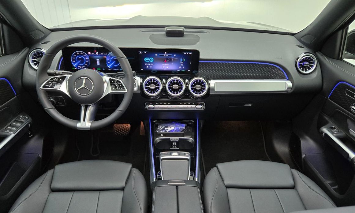 Mercedes-Benz EQB 2025