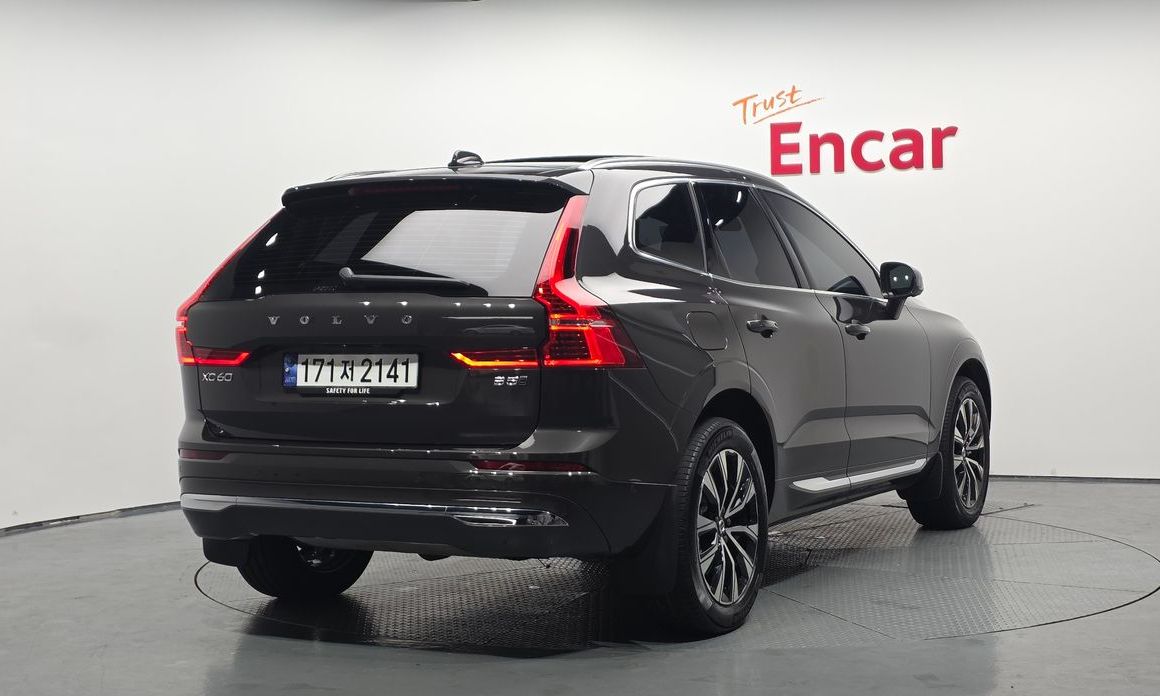 Volvo XC60 2025