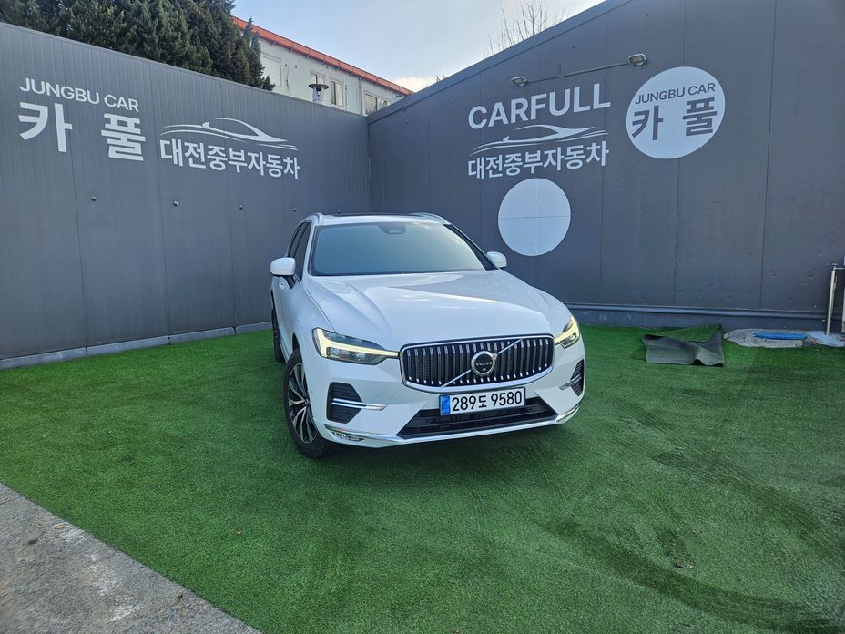 Volvo XC60 2025