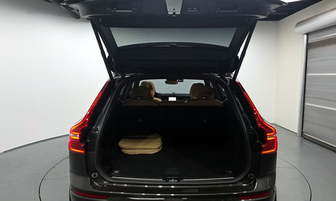 Volvo XC60 2025