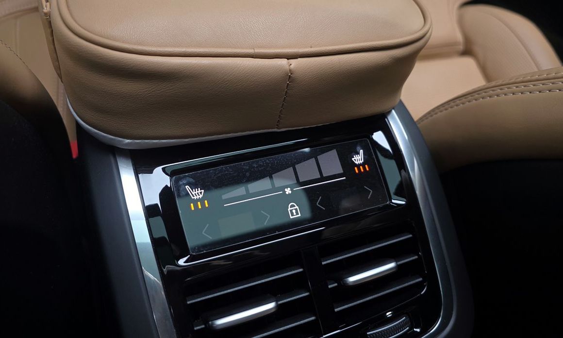 Volvo XC60 2025