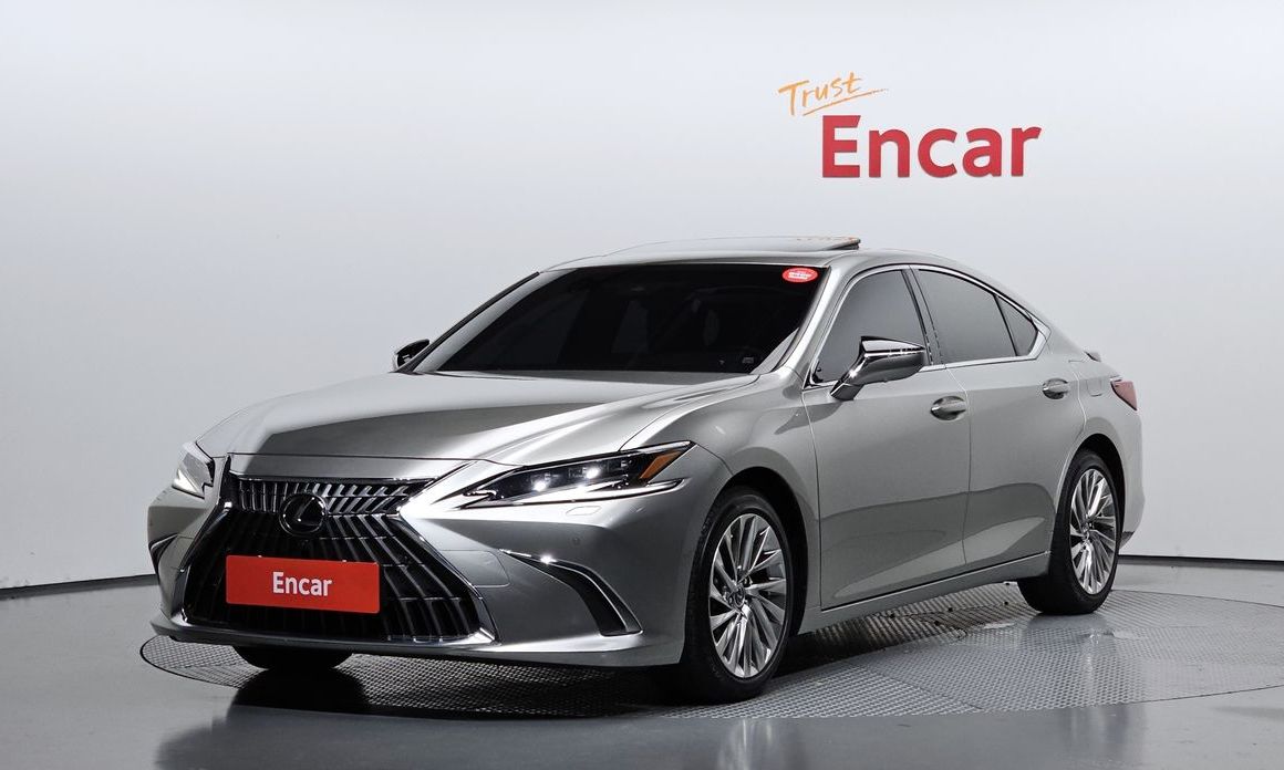 Lexus ES 2024