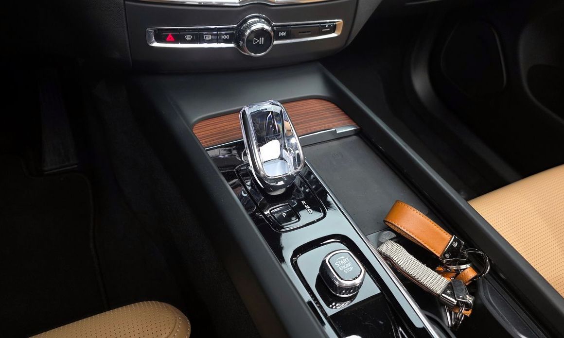Volvo XC60 2025