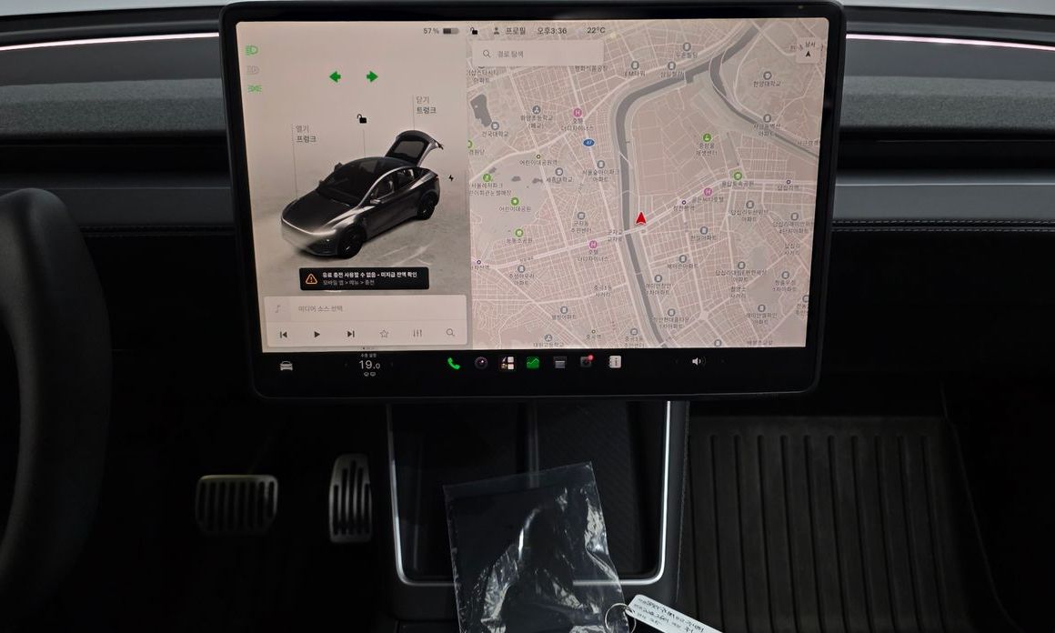 Tesla Model Y 2025