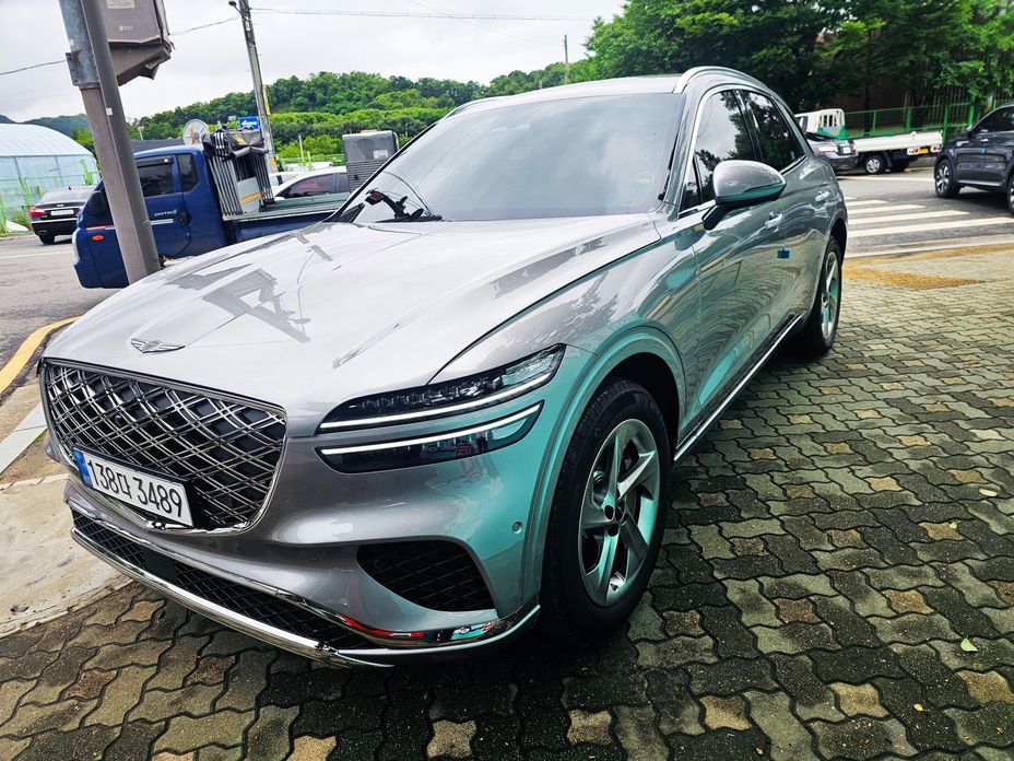 Genesis GV70 2025