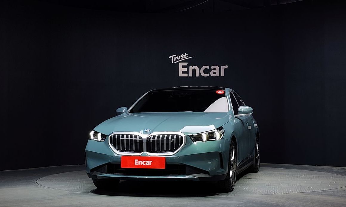BMW i5 2024