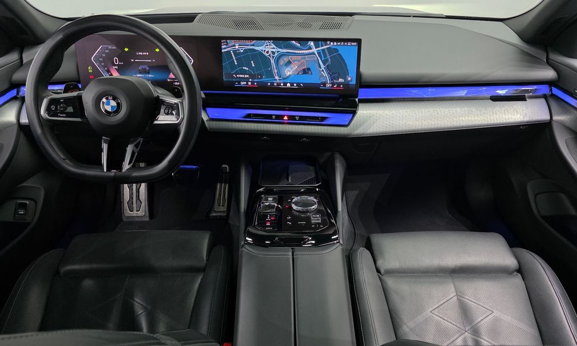 BMW 5-Series 2024