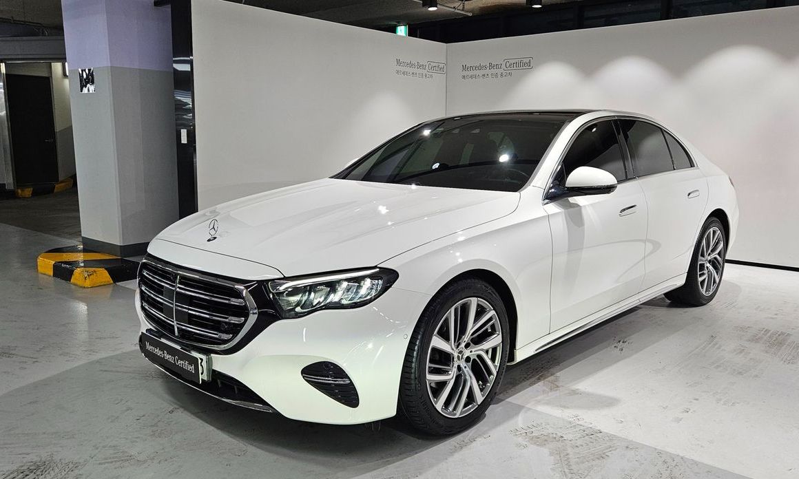 Mercedes-Benz E-Class 2024