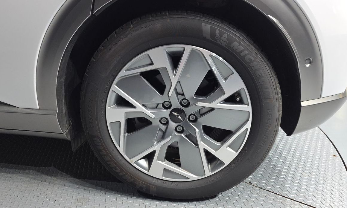Genesis GV60 2023