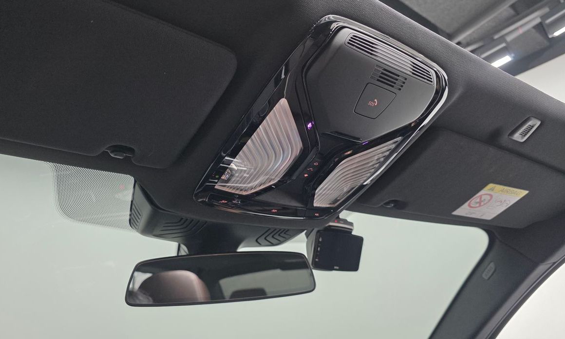 BMW 5-Series 2023