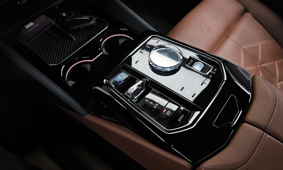 BMW i5 2024