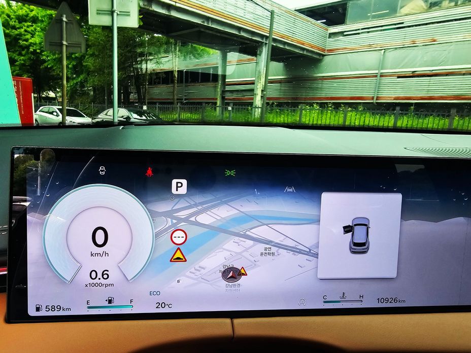 Genesis GV70 2025