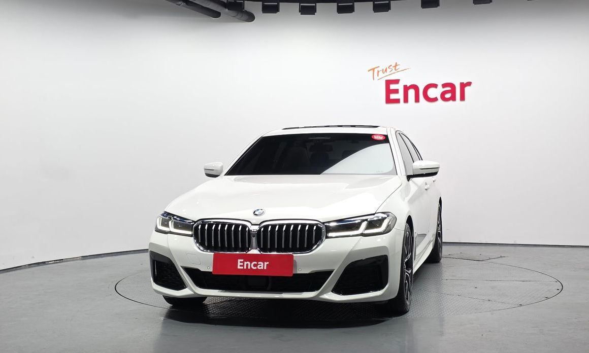 BMW 5-Series 2023