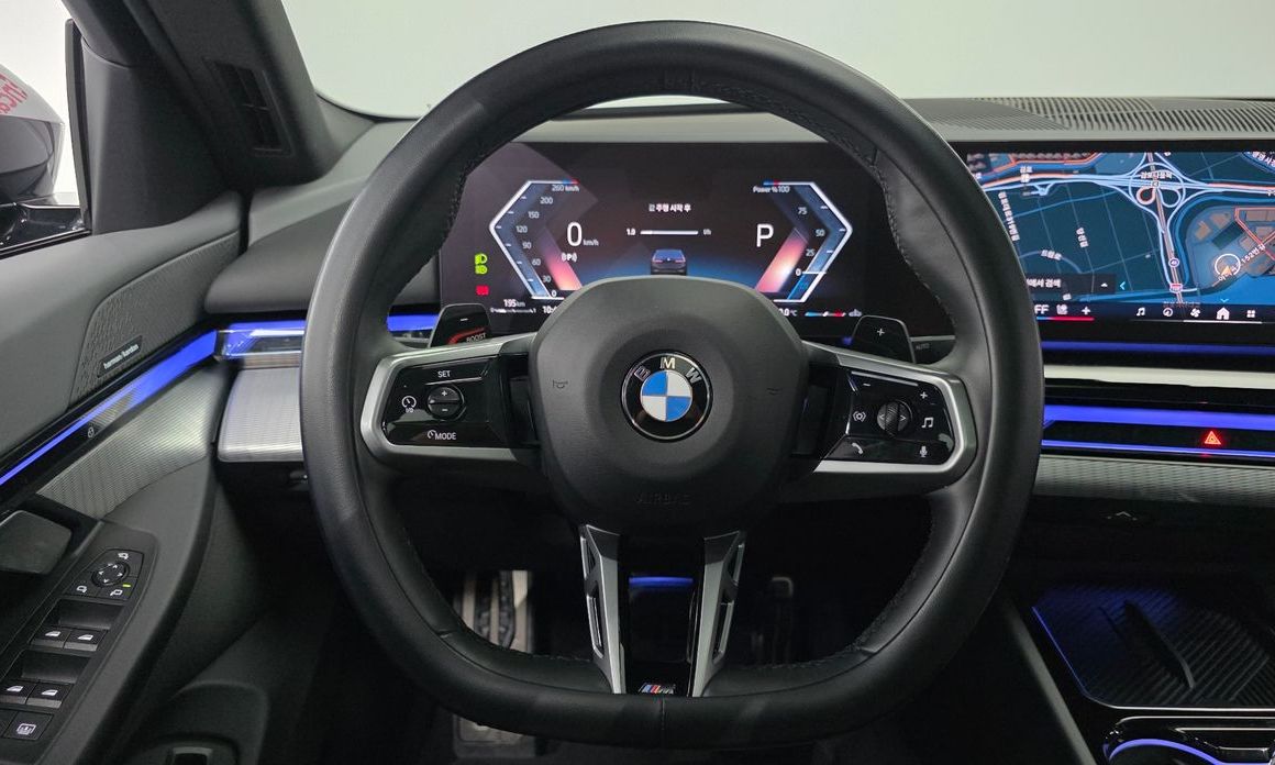 BMW 5-Series 2024