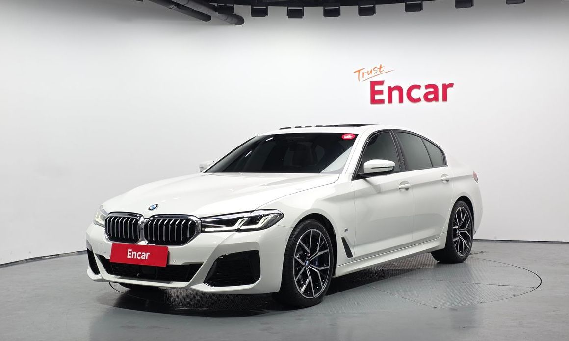 BMW 5-Series 2023