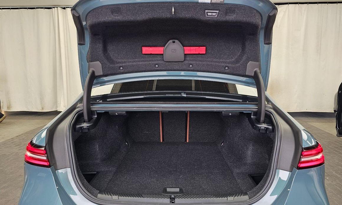BMW i5 2024