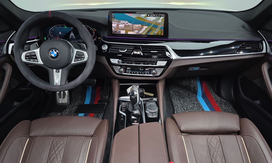 BMW 5-Series 2023