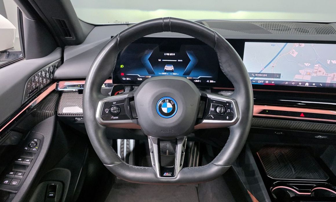 BMW i5 2024