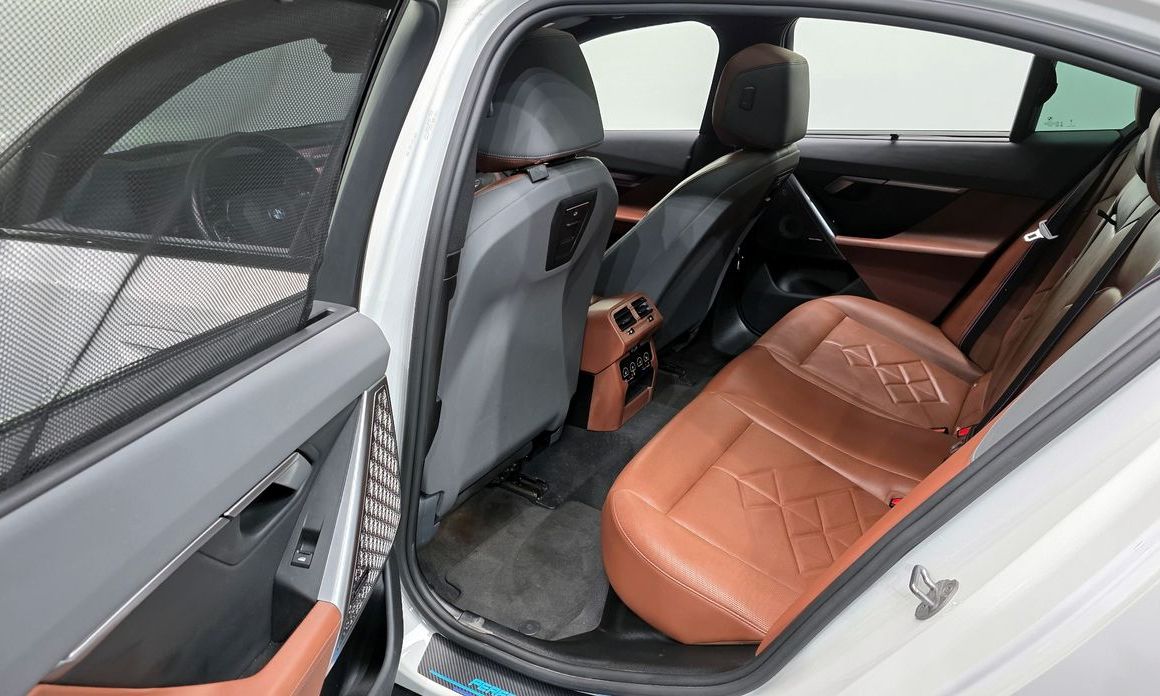 BMW i5 2024