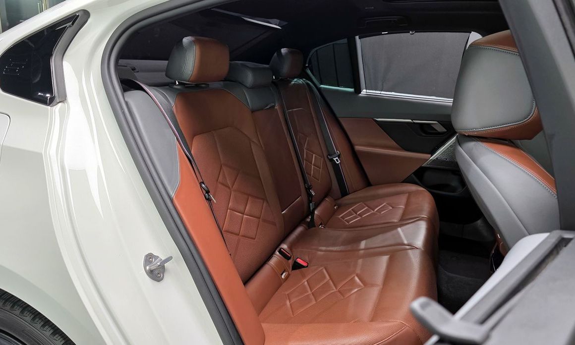 BMW i5 2024