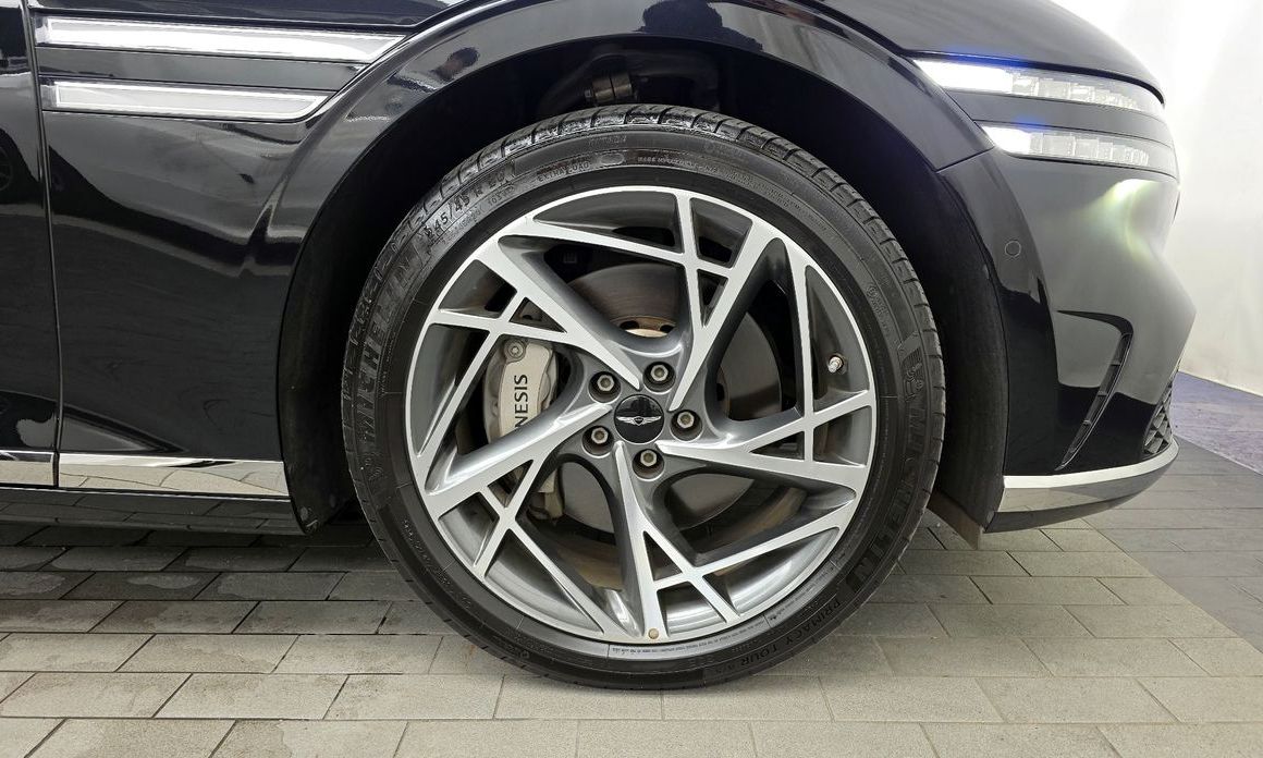 Genesis G90 2024
