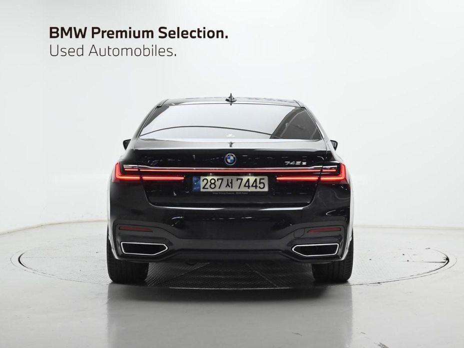 BMW 7-Series 2022