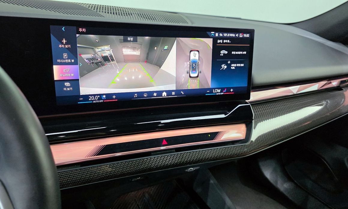 BMW i5 2024