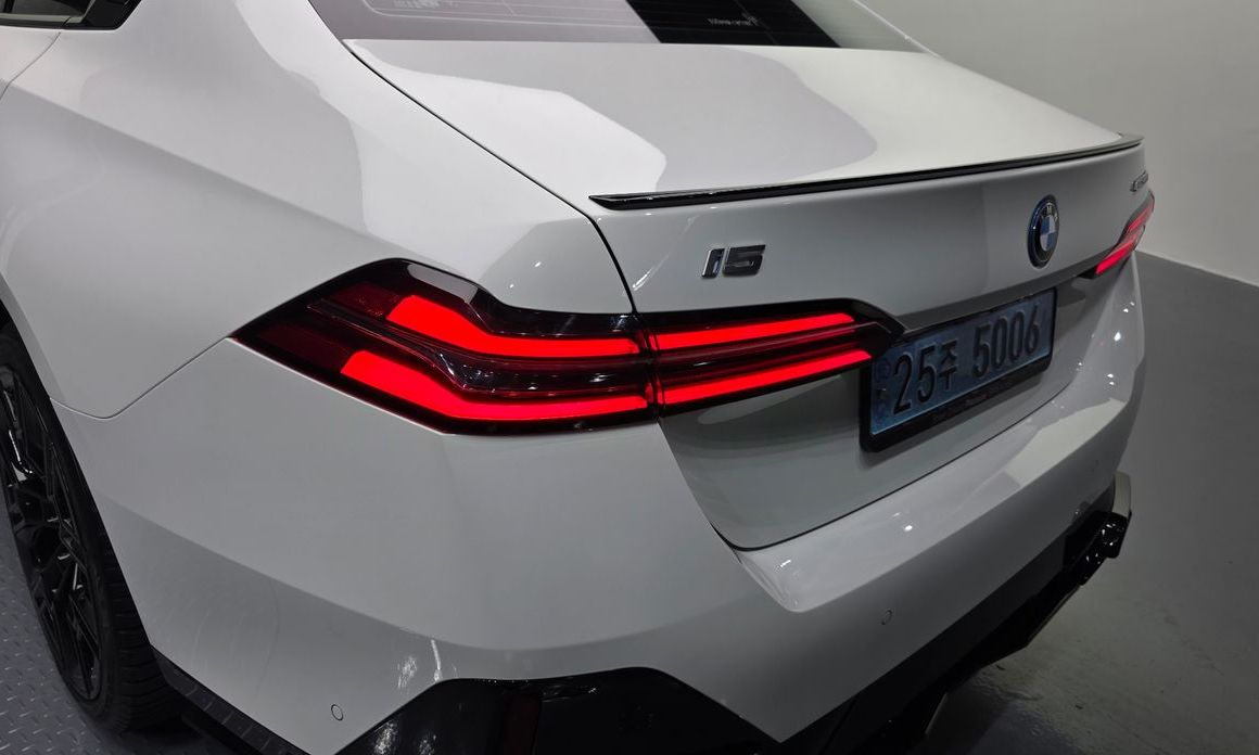 BMW i5 2024
