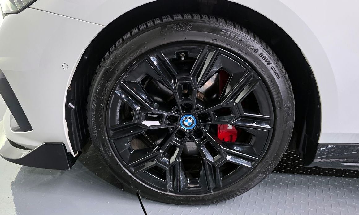 BMW i5 2024