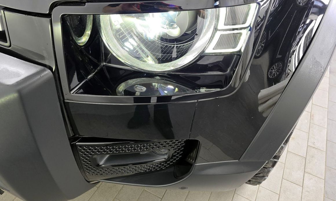 Land Rover Defender 2022