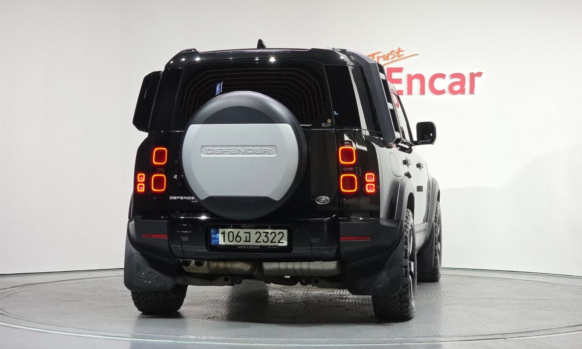 Land Rover Defender 2022