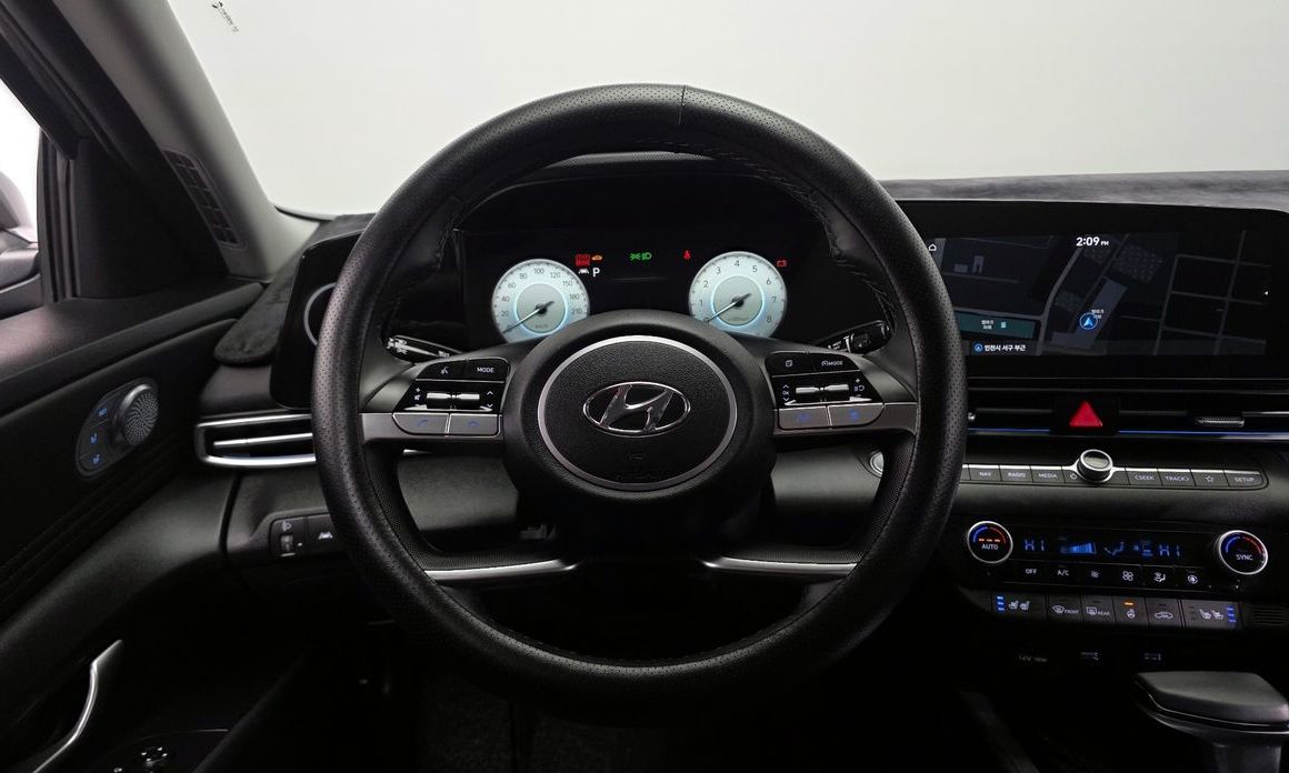 Hyundai AVANTE 2021