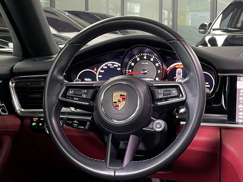 Porsche Panamera 2021