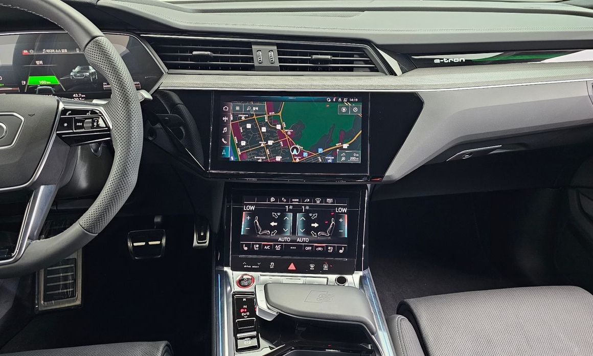 Audi SQ8 e-tron 2024