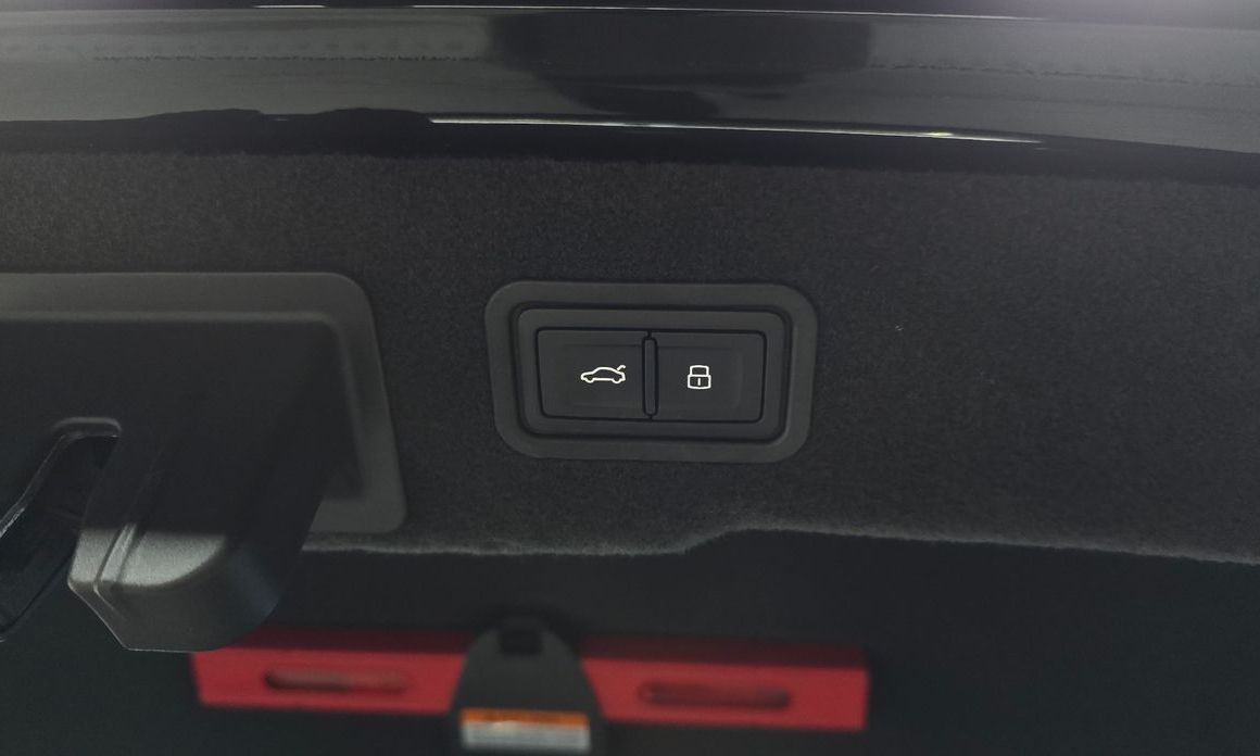 Audi A8 2023
