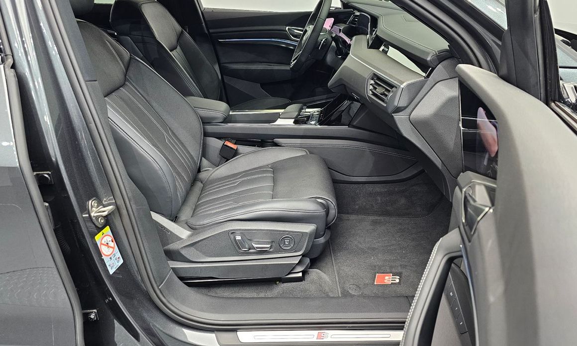 Audi SQ8 e-tron 2024