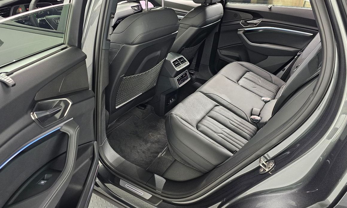 Audi SQ8 e-tron 2024